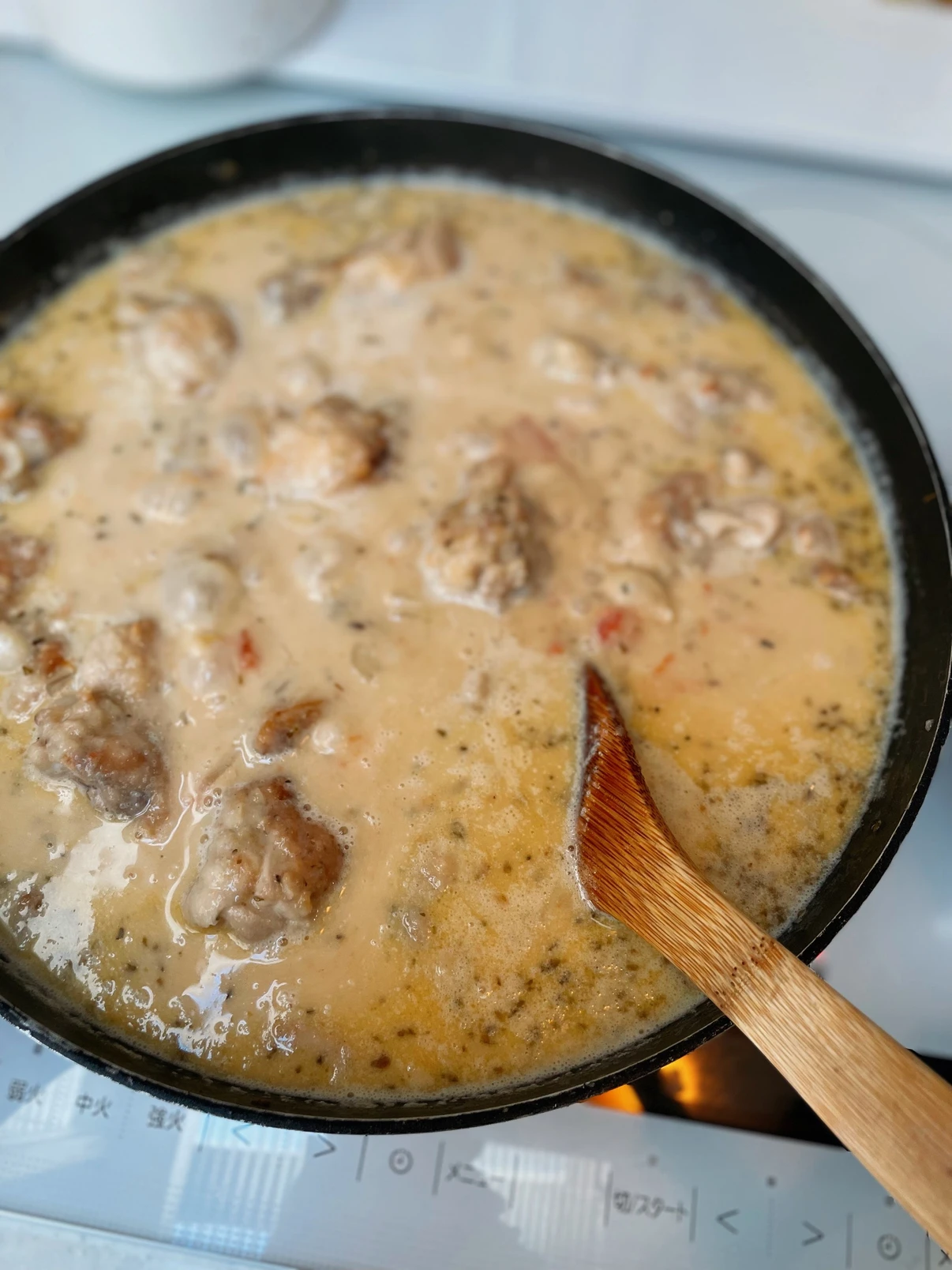 鶏肉のビネガー煮込み